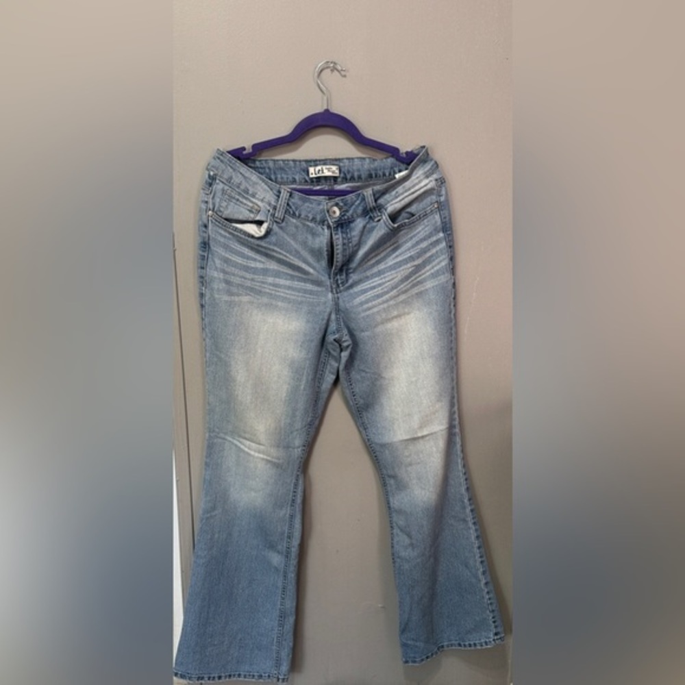Lei Faded Jeans